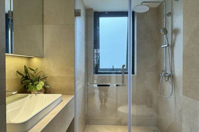 Bright 1BR Apt Lane house + floor heating | Hengshan rd L1 & SH Library L10