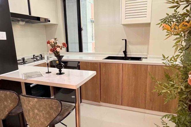 2BR, Subway L6 ,  Malls, Key, New, Clean,9.2K