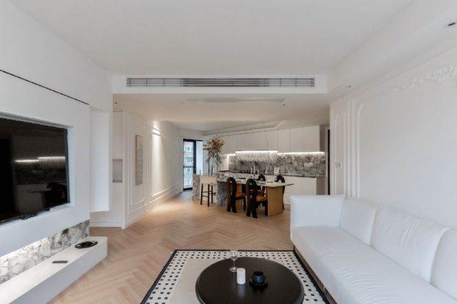 Mordern compound,3Br,2Bth,Nr West Nan Jing Rd station