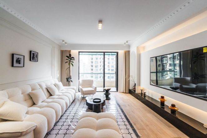 Duplex 4br 3baths flat with Balcony at Jing'an    L13&14