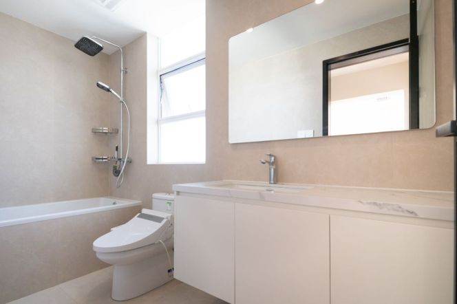 brand new big 4brs floor heating modern furniture nice view in Gubei 