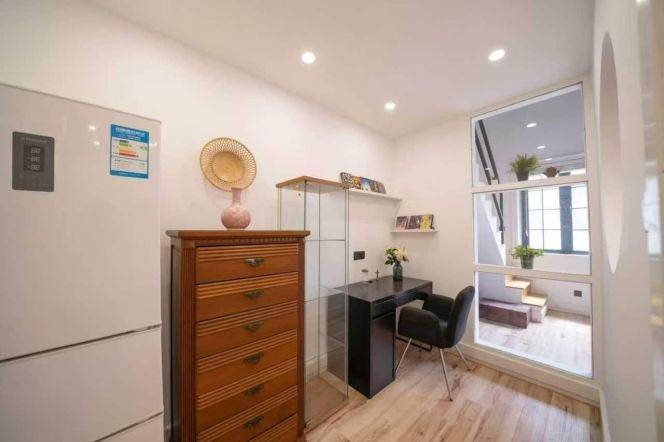 Terrace,4Br,Nr Jiang Su Rd station,L2,11