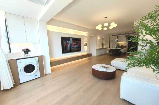 Spacious 3br, Yan Ping Rd, Nr Jing'an temple