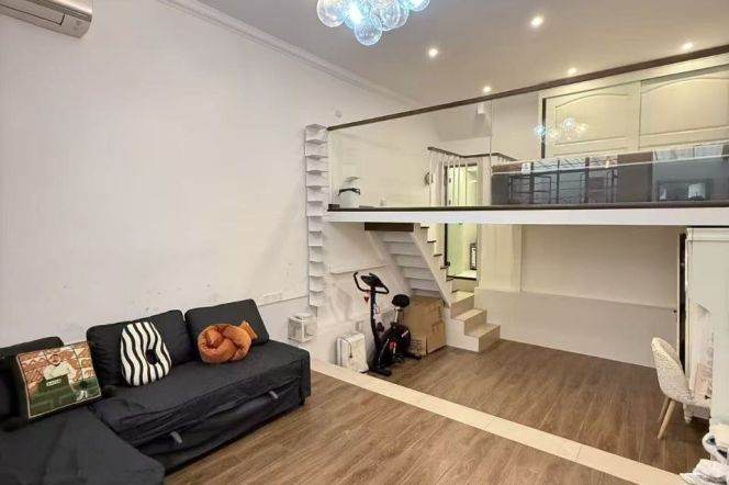 Nice yard 1Br/1Lr/1Bt apt nr Jiangsu rd,M2/7/11/14