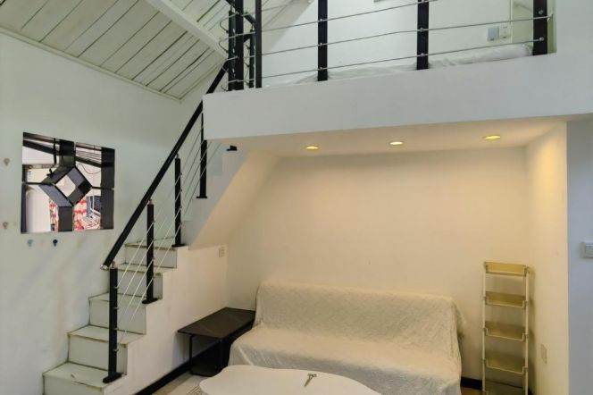 Good price & Unique 1+1 br easy to L 9 DaPuQiao St.