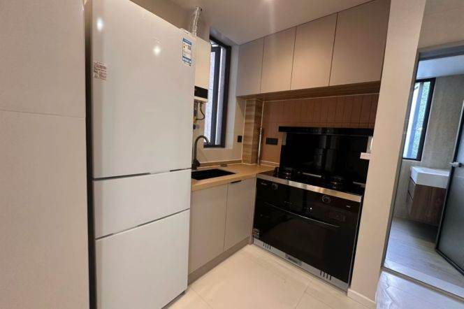 Cozy and quality 1br apt +1 office，close to metro Line 12 