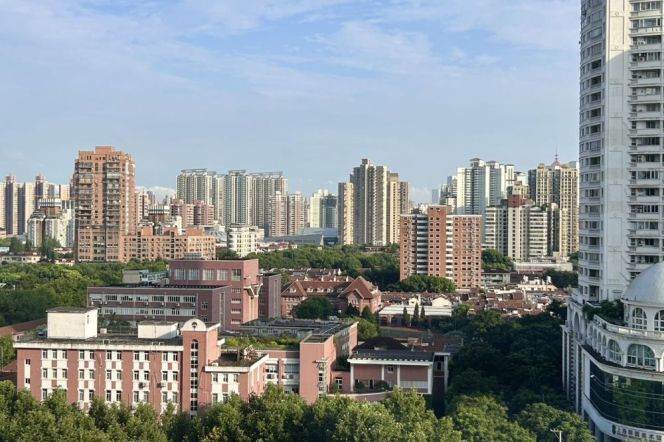 Modren 3brs with floor heating  in central downtown