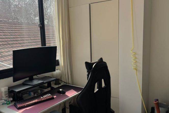 South-facing 1Br Furnished w. Oven 