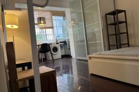 Zhongshan park shared flat 