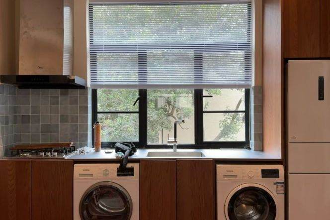 High-ceiling 1+1 beds @Middle Fuxing Road