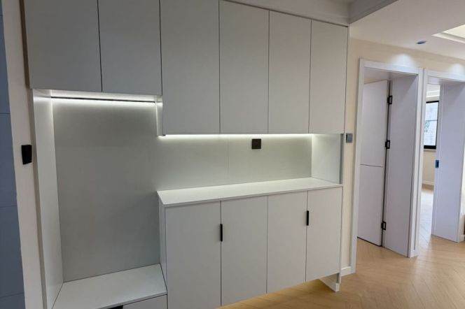 Newly Renovated 2Br/2Lr/1Bt@L2 Beixinjing Metro Station 