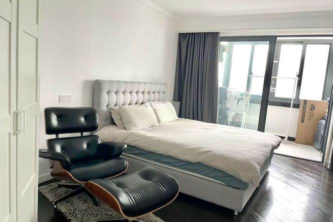 West Nanjing Road, with good value for money, 222 sqm, 4 large bedrooms，L 2-12-13