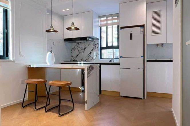 Hongqiao rd 1br 1lr@L10/3/4,bright room/open kitchen/Nr Jiaotong uni