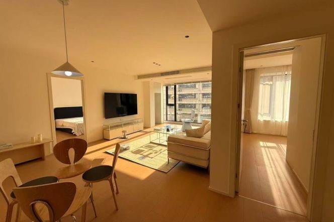 Suzhou River apartment with underfloor heating, 2 bedrooms, accessible by subway L 3-4-8.