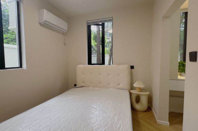 Nice yard 1Br/1Lr/1Bt apt nr Changshu rd,M1/7/10/12