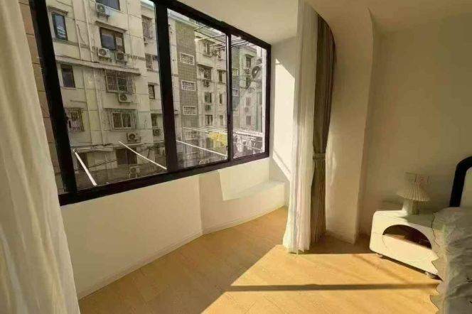 6.8k Clean 1Br Nr Hongqiao Rd.line3/4/10