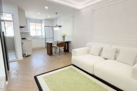 Newly renovated Spacuous 1Br/2Lr/1Bt@L2/11 Jiangsu Rd Station 