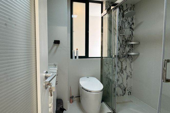 Fresh 2BR Apt + Balcony | French windows | Zhongshan Park Mt L2/3/4 | 14K+