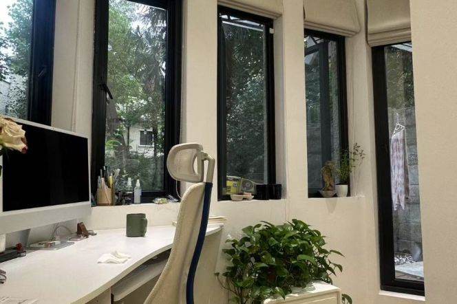 Nice garden 1+1Br/1Lr/1Bt apt nr Jiangsu rd,M2/11