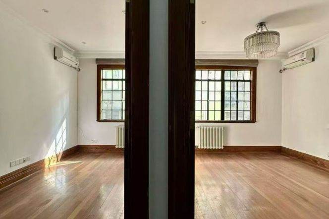 Spacious whole house 5BR Huaihai Rd 45k