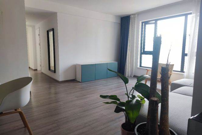 modern 3brs floor heating open balcony near Xintiandi line 1,8,9,10,13,14 only 23.5K