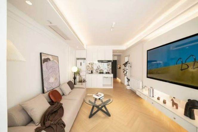 10K for a Scenic View Home on Yuyuan Road.Wall Heating / Keyless Entry