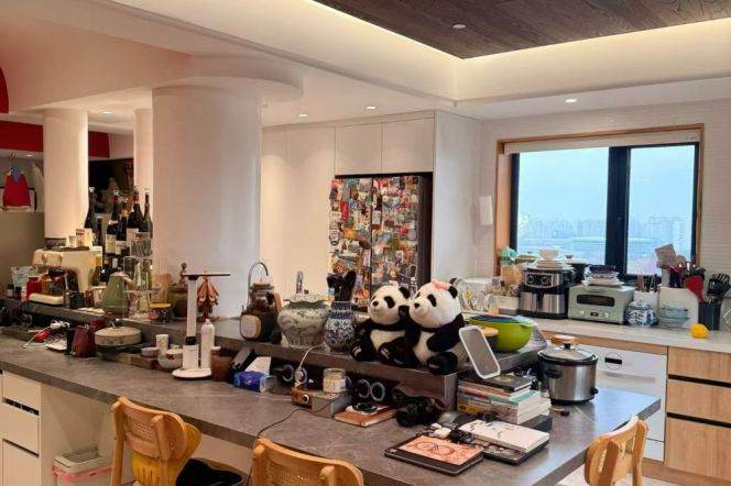 Spacious 2Brs/2Lrs/2Bts apt nr Shanghai stadium,M4/7