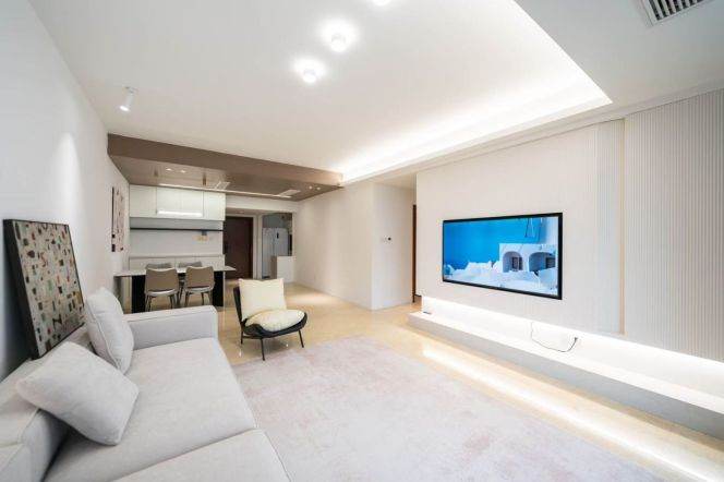 Four Seasons spacious 3br/2bt@west nanjing rd with large open balcony 