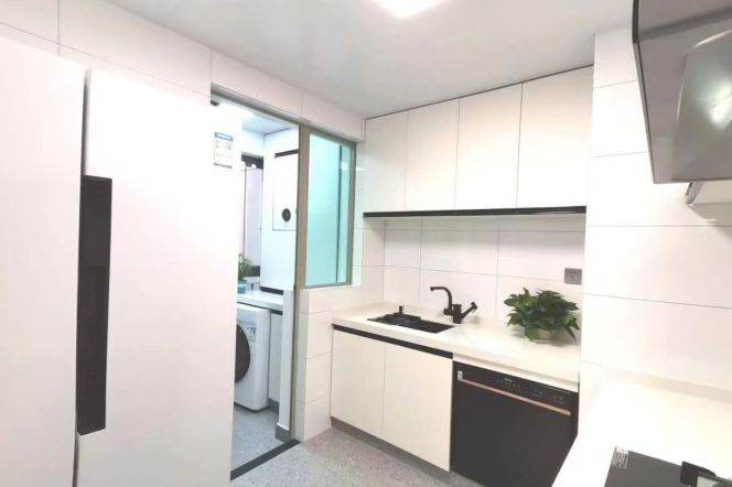 modern big 1 bedroom floor heating open balcony near Jing an temple line 2,7,14 