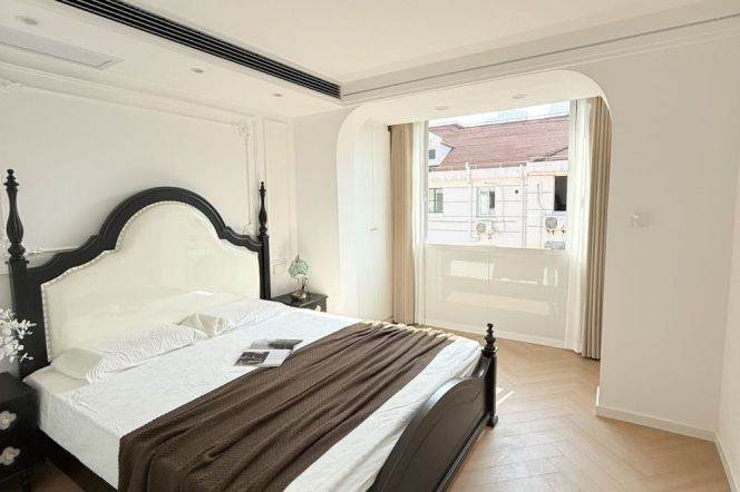 Newly renovated Spacuous 1Br/2Lr/1Bt@L2/11 Jiangsu Rd Station 