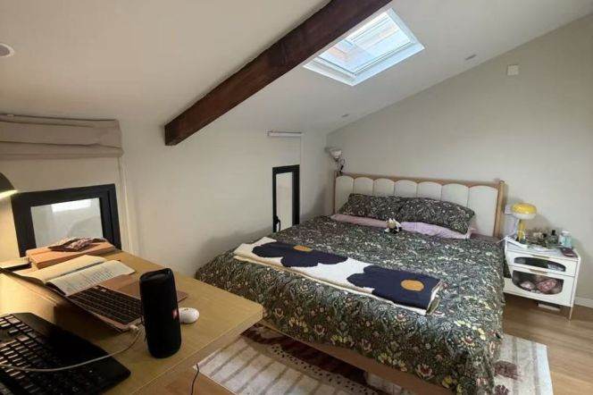 full of sunlight- loft style with spacious livingroom- line 1/7 changshu road