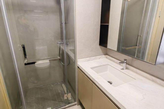 New compound 3 br with floor heating near NYU shanghai .L 8 LingZhaoXinCun st.