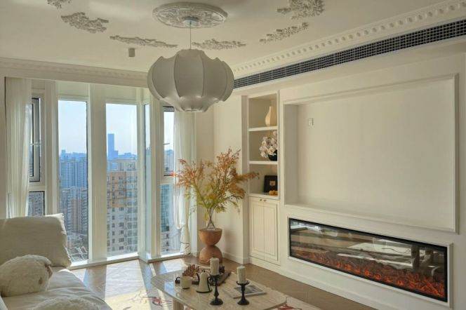 Spacious and bright 3Br/2bt@Madang rd nr xintiandi 160sqm with ceiling to floor windows