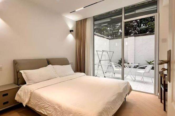 1 br L1/L10/L12 south shaanxi rd station+yard