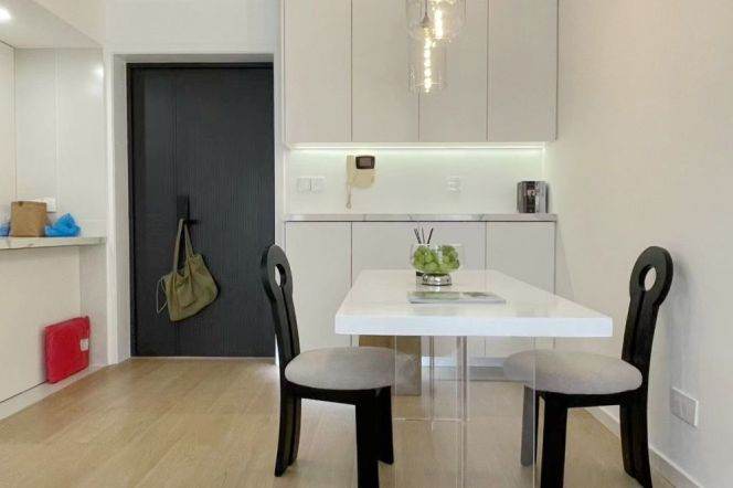 Great Compound+Spacious&Modern&Bright 2Bdrs 1Bath Apt+L14 Wu Ding Rd+Huge Balcony