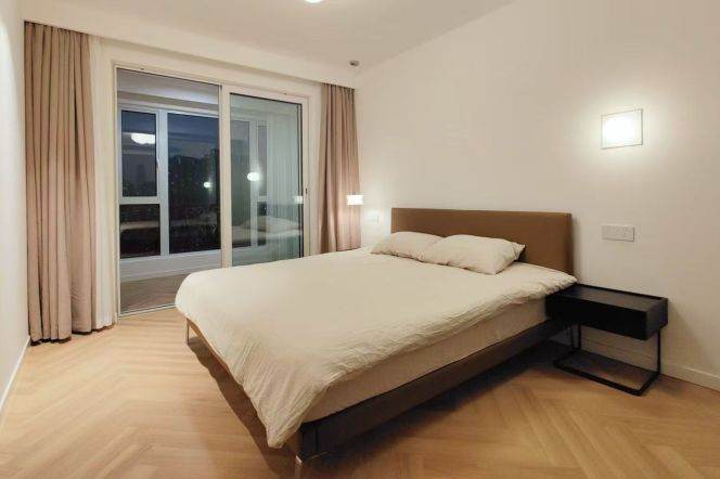 jing;an city- 2beds- modern design- elevator with nice view-line 14 wuding road