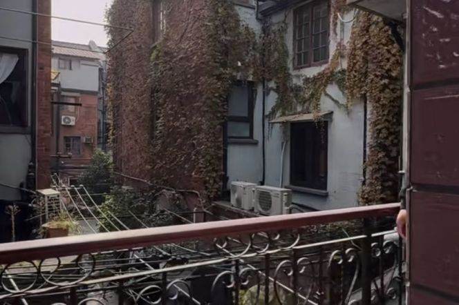 Good lighting 2brs with balcony near South Shaanxi Road/Xintiandi