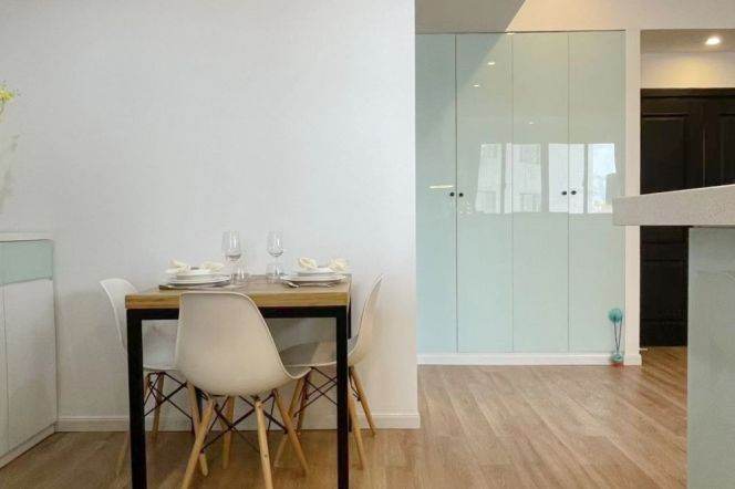 Great Building+Spacious&Bright&Modern 1Bdr 1Bath Apt+L2/11 Jiang Su Rd+Large Closets+Nice View