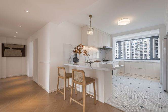 Beautiful 3brs&2baths with high rise near People's Square