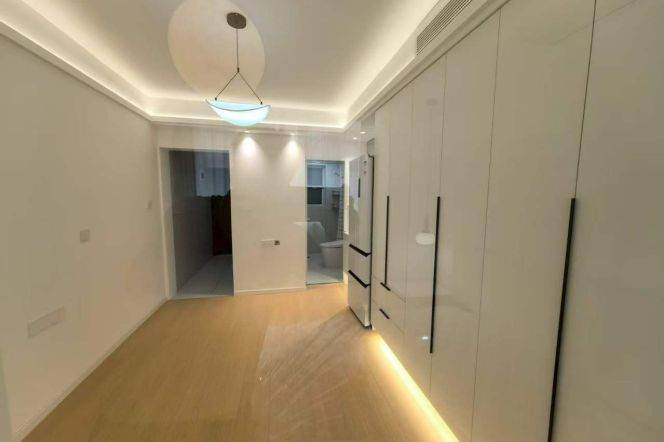 Cozy 1Br,Nr West Nan Jing Rd station,L2,12,13