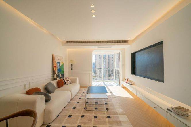 Spacious and bright 3Br/2bt@zhongshan park with ceiling to floor windows 