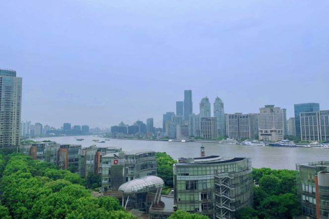 nice 3 brs open balcony floor heating river view in central Lujiazui Huang pu river