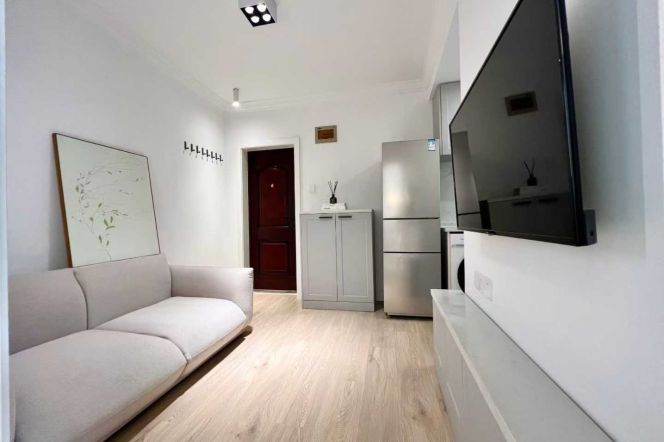 1 br near L3/L4/L10 hongqiao rd station