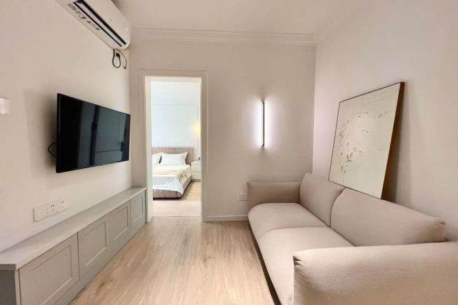 hongqiao rd station one bedroom