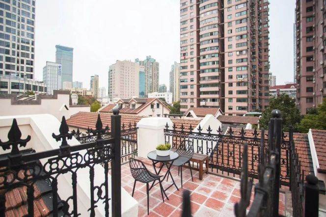 Beautiful green view 2brs with terrace near West Nanjing Road