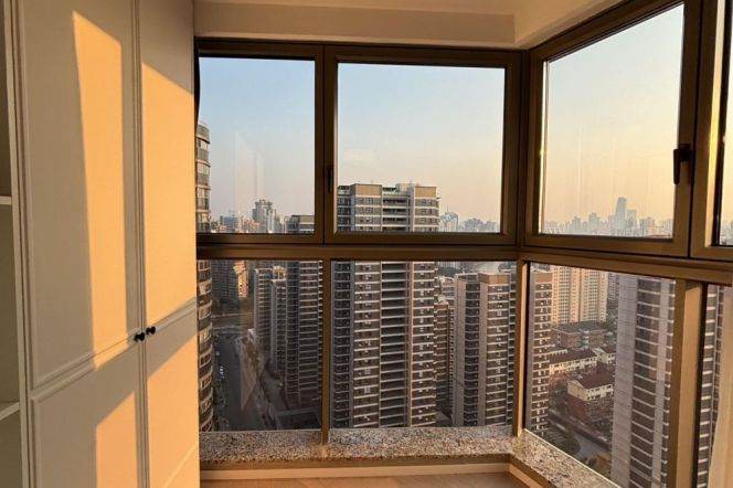 High rise 3brs&2baths@floor heating near Suzhou River