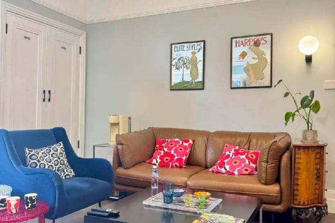  Spacious 1br near Changshu Rd,iapm,Line 1/7/10