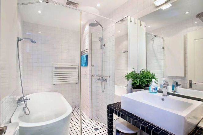 Spacious 1Br +yard | Jing'an Temple & Jiangsu rd Metro L2&7&11 | 9.9K