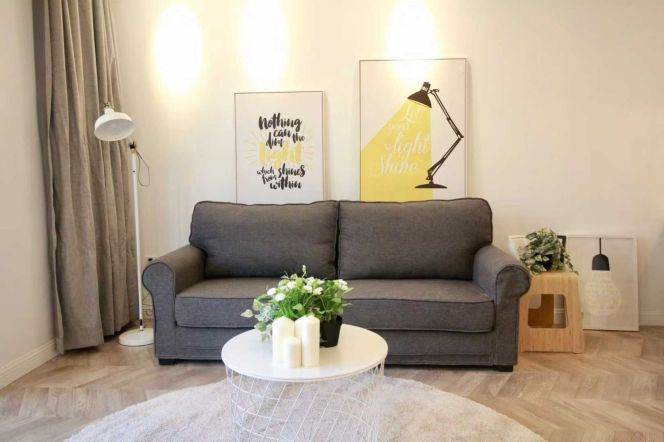 Gao'an rd/Hengshan rd foor heating 1br/1lr/1ba old apt with balcony; L1 