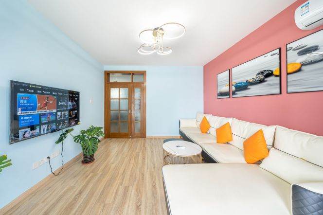 Jiangsu/Changning rd bright 2brs/2lr/1ba apt wt balcony; L2/11